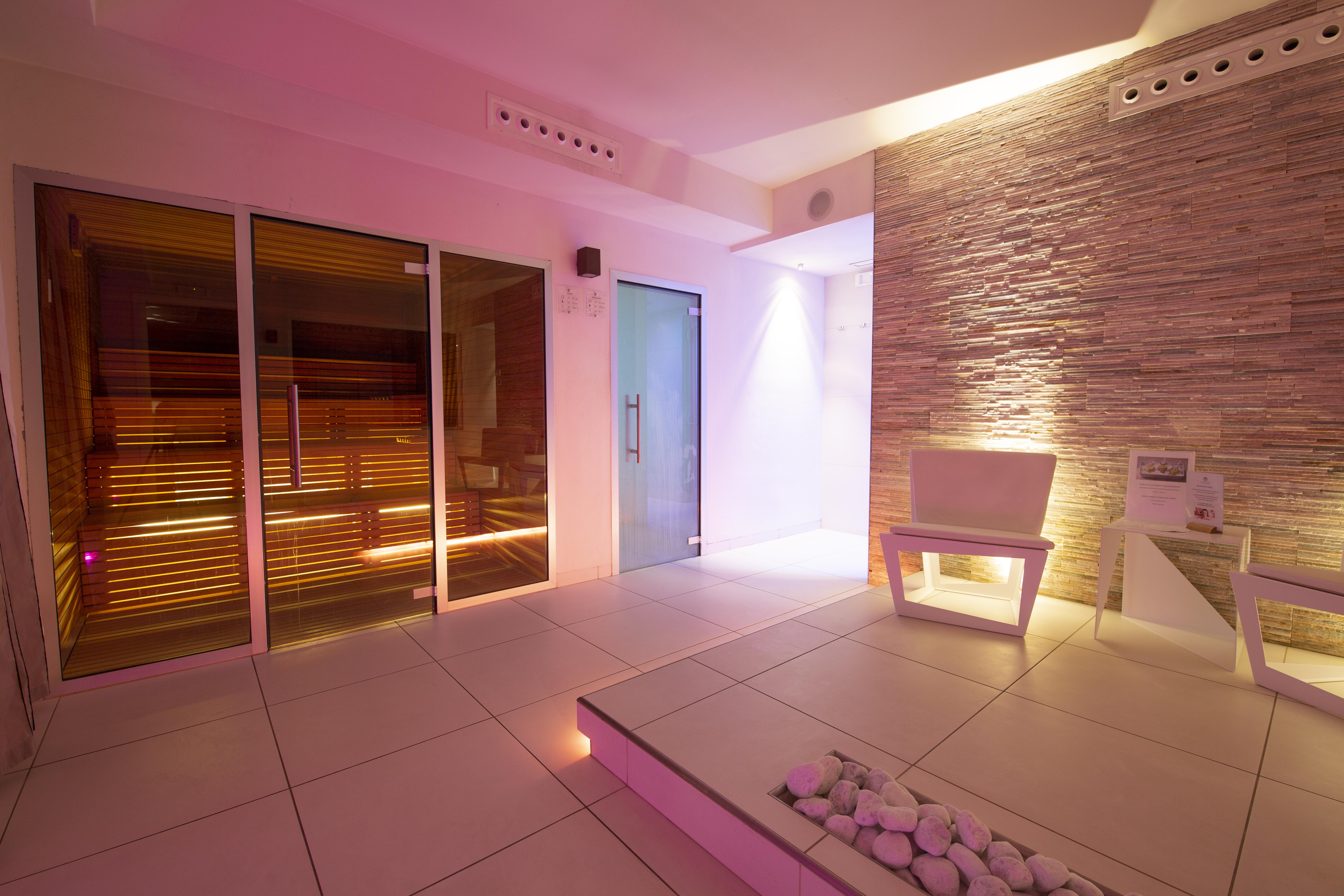 Hotel Parigi 2&Spa Dalmine Esterno foto