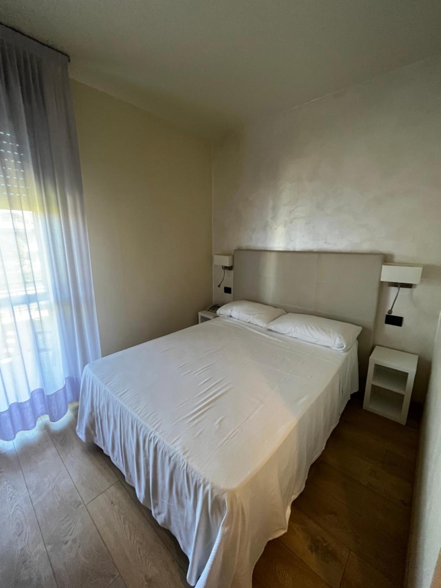 Hotel Parigi 2&Spa Dalmine Esterno foto