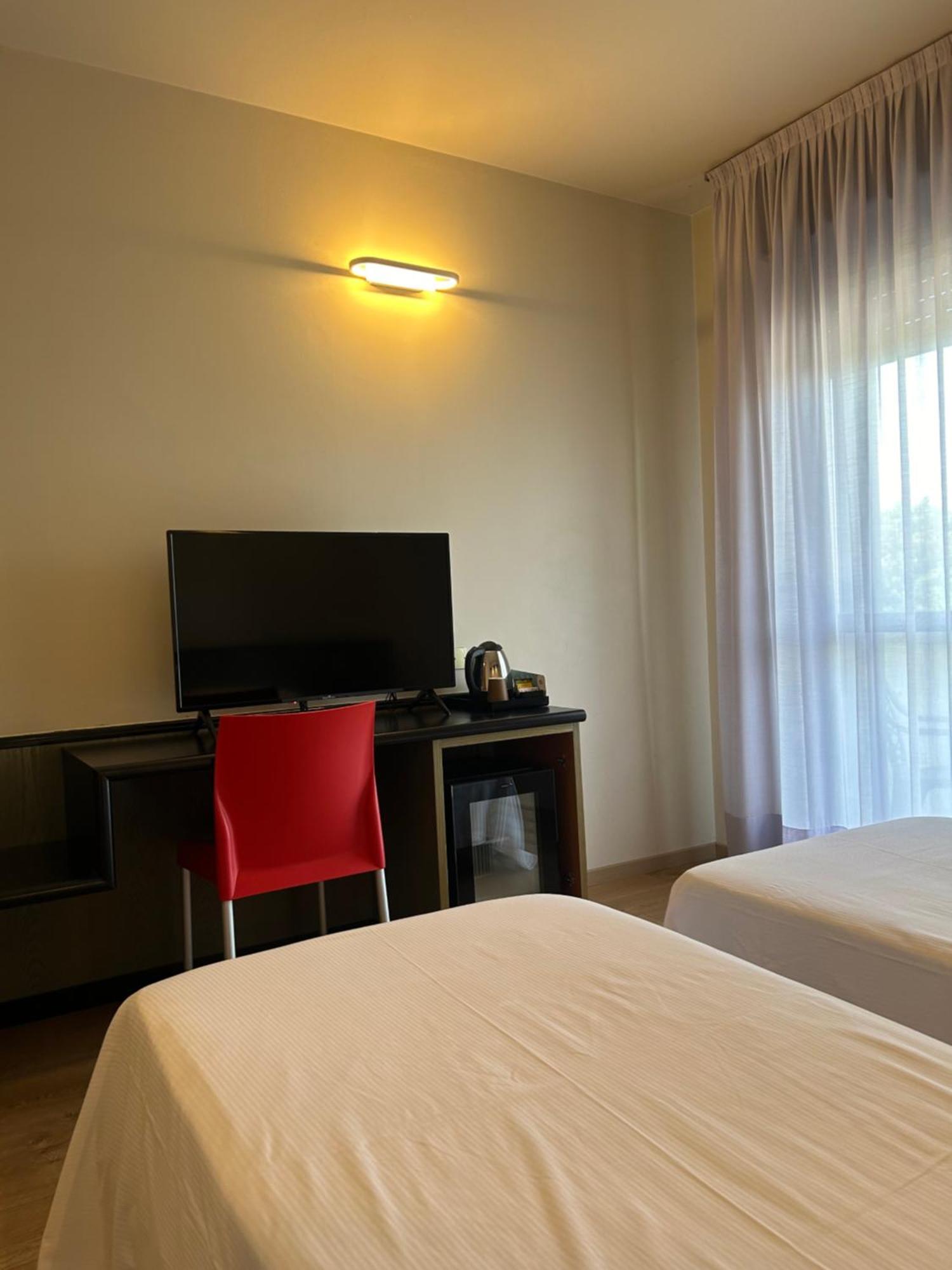 Hotel Parigi 2&Spa Dalmine Esterno foto