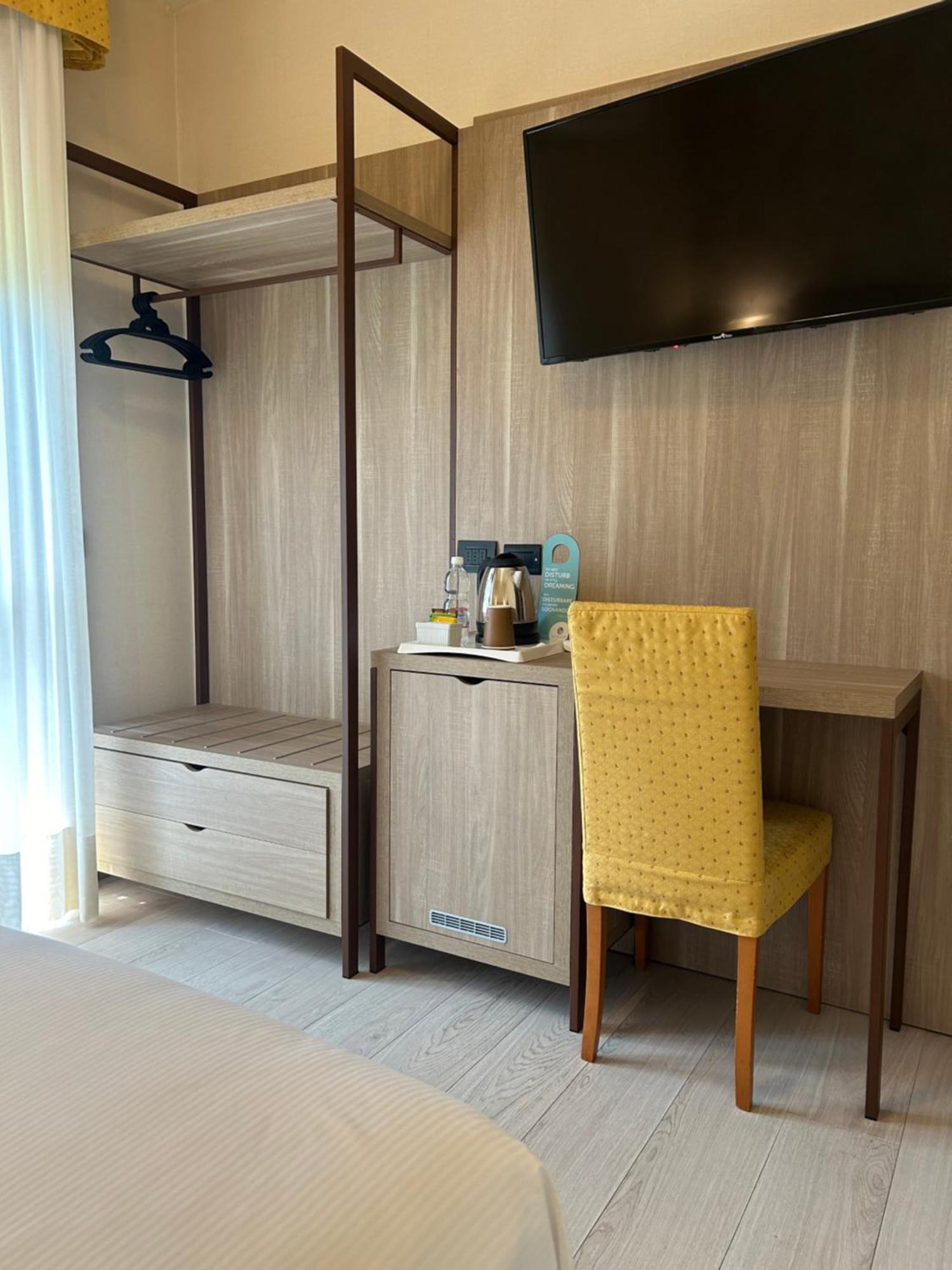 Hotel Parigi 2&Spa Dalmine Esterno foto
