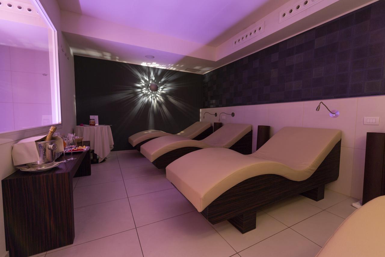 Hotel Parigi 2&Spa Dalmine Esterno foto