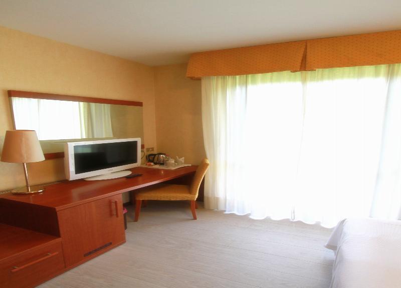 Hotel Parigi 2&Spa Dalmine Esterno foto